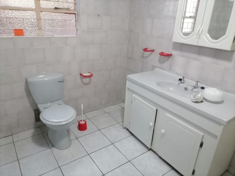 4 Bedroom Property for Sale in Geelhoutpark North West